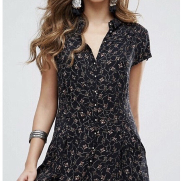 FREE PEOPLE DEBBY DOT FLORAL ROMPER size medium - Picture 5 of 14